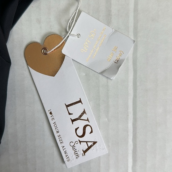 Lysa Swimwear UPF 50+ Black Curvy Plus Size Swimsuit Womens Size 3X NWT - Picture 4 of 11